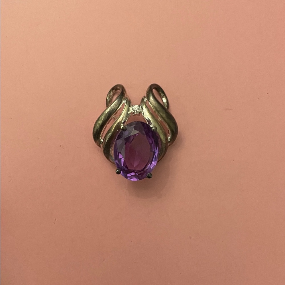 Elegant Silver and Purple Gemstone Pendant